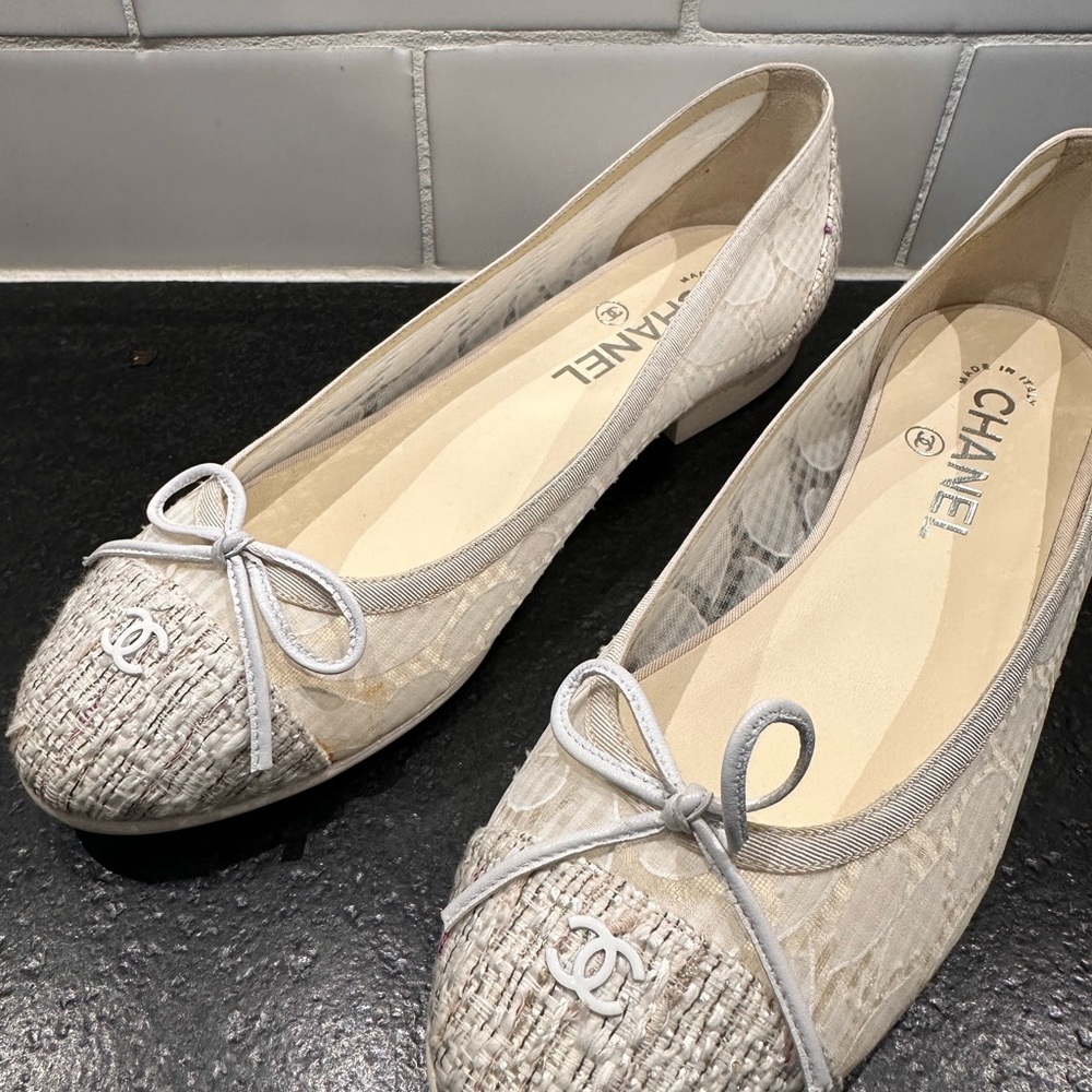 CHANEL CC Sheer Tweed Lamb Leather Cruise Spring Summer White Ballet Flats 38